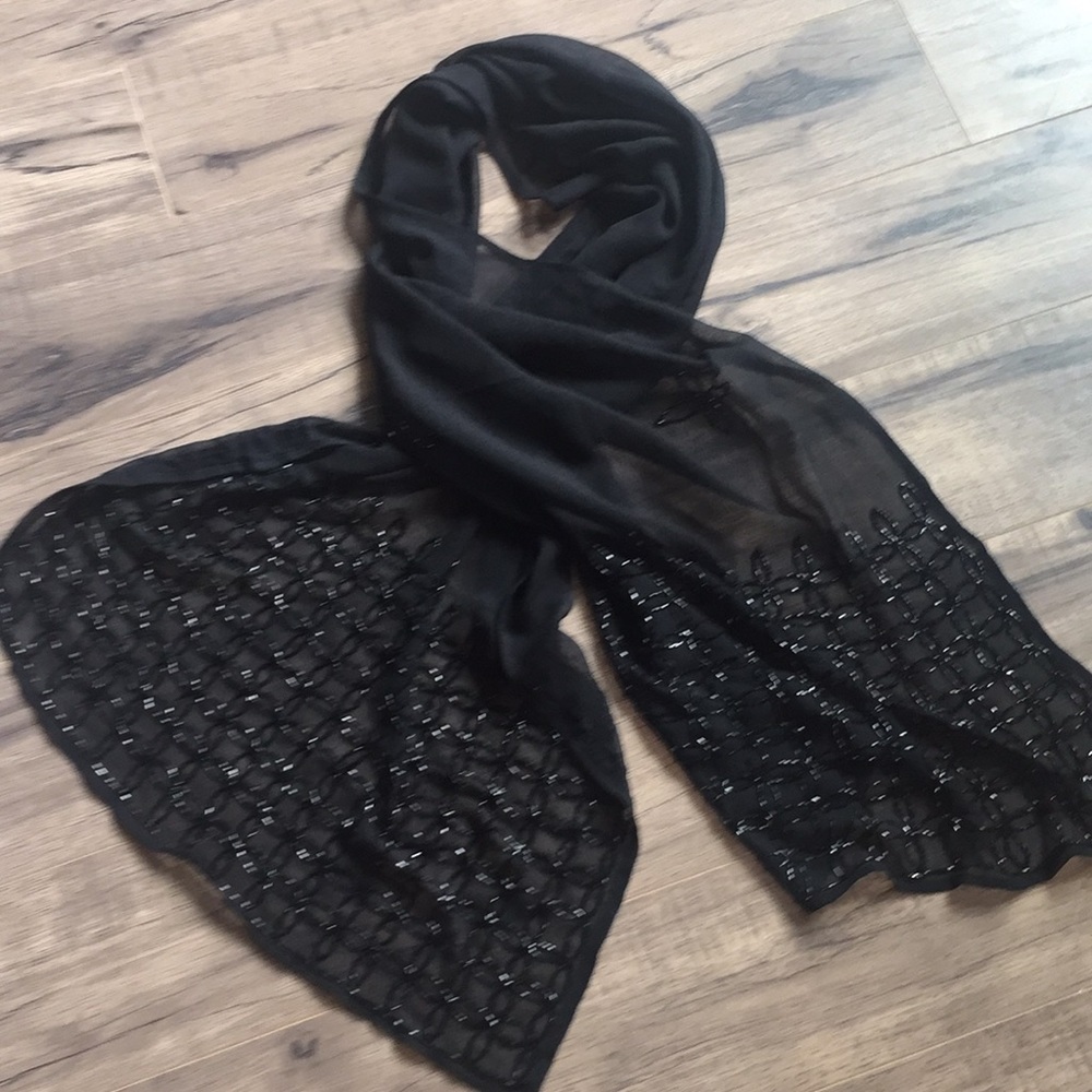Glittery scarf